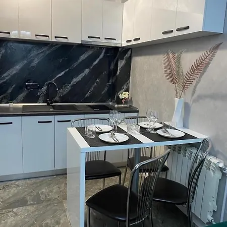 Appartement Building Stefan Mamaia Nord